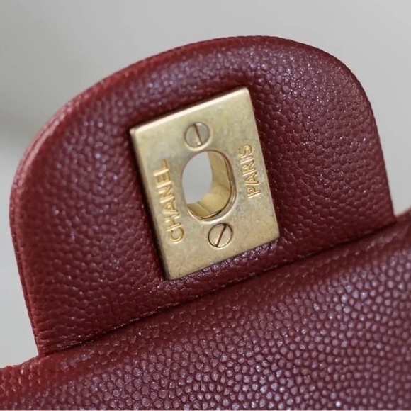 Authentic CHANEL Burgundy Red Iridescent Glitter Caviar Leather Small Flap Bag - Picture 4 of 4